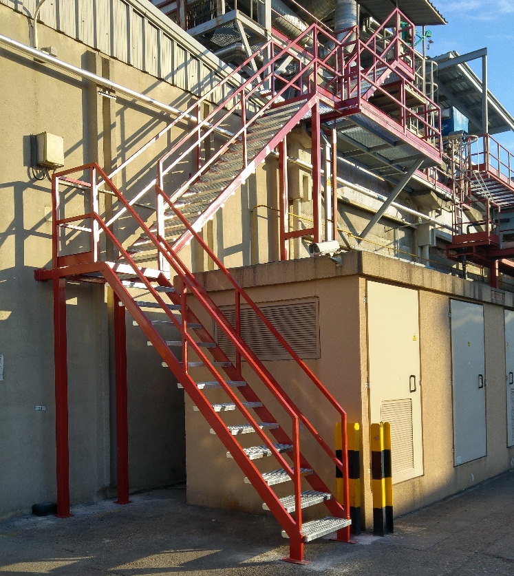 Escaleras de Servicio en Zaragoza Osmosis